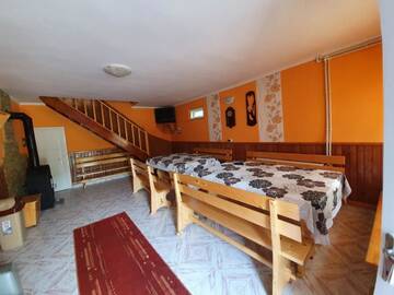 Фото номера Дом с 4 спальнями Дома для отпуска Silentium Clavem Domus II. г. Satu Mare 8